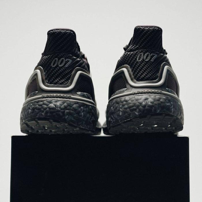 Adidas Ultraboost 20 x James Bond Black/Iron Metallic 100% authentic