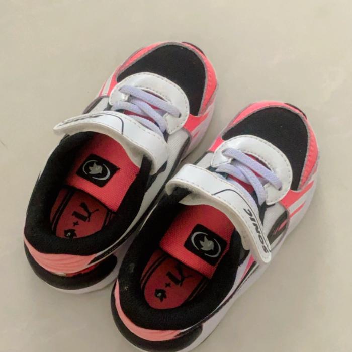 PRELOVED Sepatu puna anak perempuan sonic original