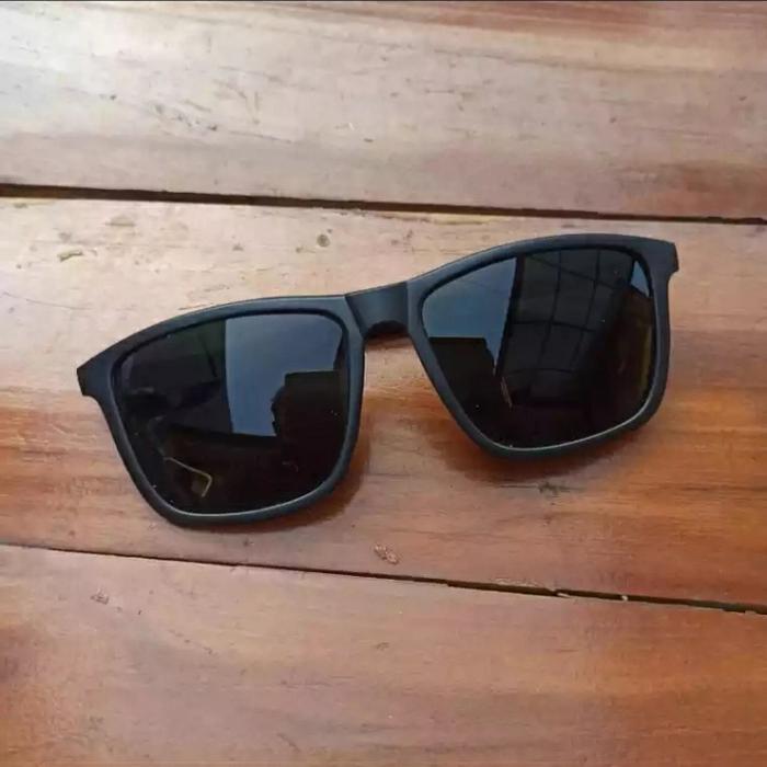 kaca mata pria keren/kaca mata hitam/kaca mata kotak hitam