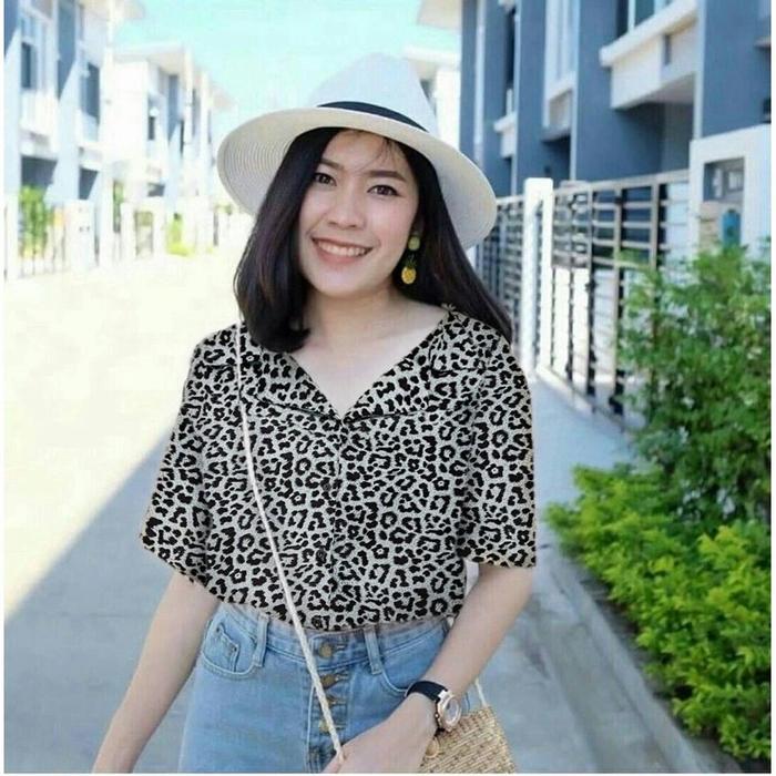BM - SHARONE Kemeja Leopard Blouse Wanita Loreng MKO