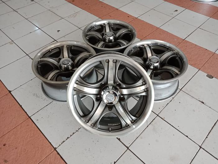 Velg Mobil Bekas Cibubur Racing Ring16x7,5 Pcd 5x139