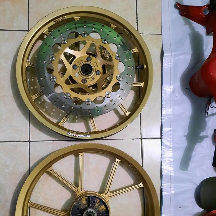 Velg Daytona Honda