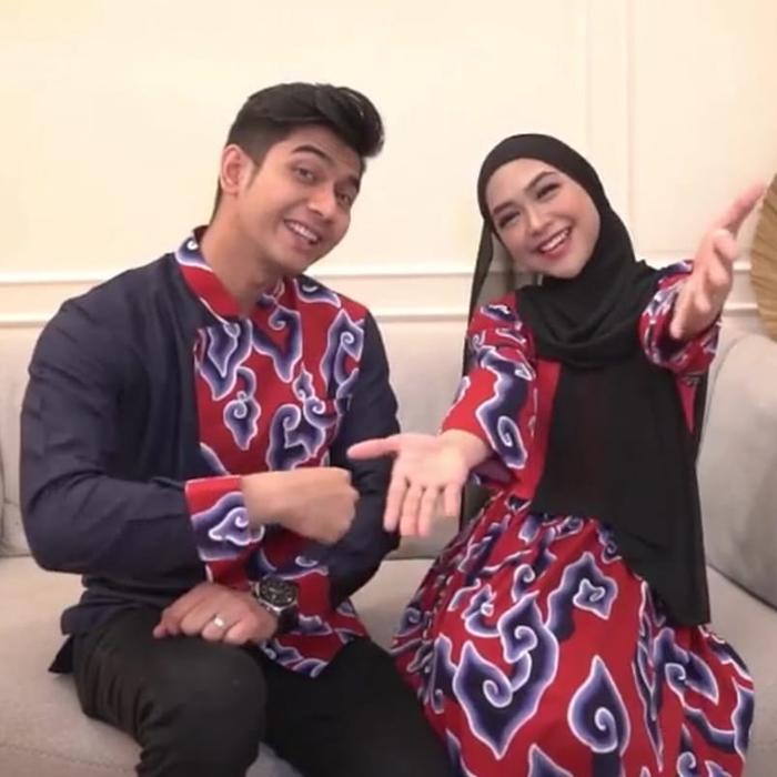 BATIK TRUSMI Batik Edisi Spesial Gamis Dress Ria Ricis&Teuku Ryan
