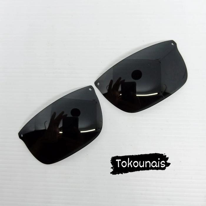 Oakley carbon blade stealth black lens