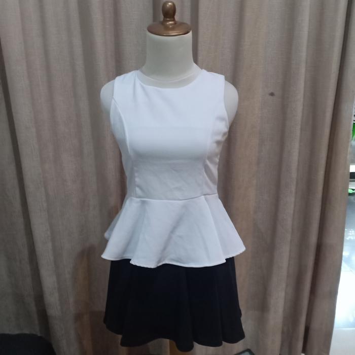 atasan wanita putih INTREND import KOREA M L cewek