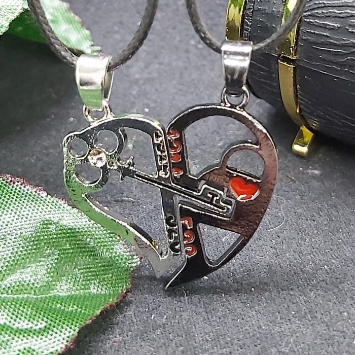 Kalung COUPLE Kunci Hati Titanium