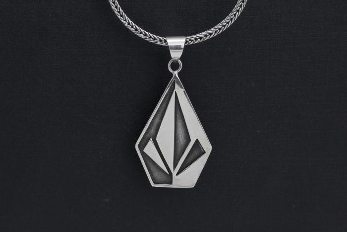 LIONTIN VOLCOM LIONTIN PERAK ASLI LIONTIN BALI LIONTIN SURFING