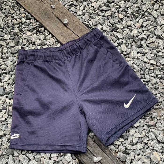 Celana Pendek Nike Vintage 90s