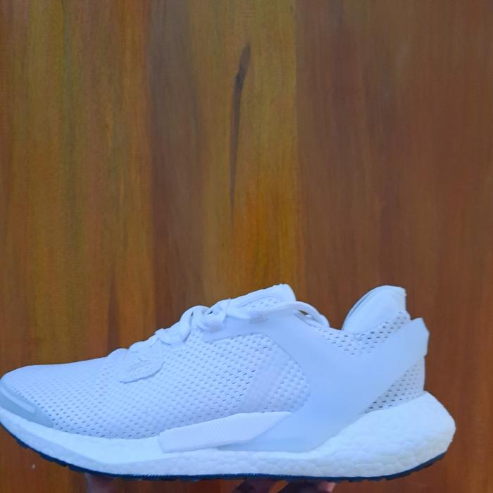 adidas alphatorsion boost Sneakers Pria Putih