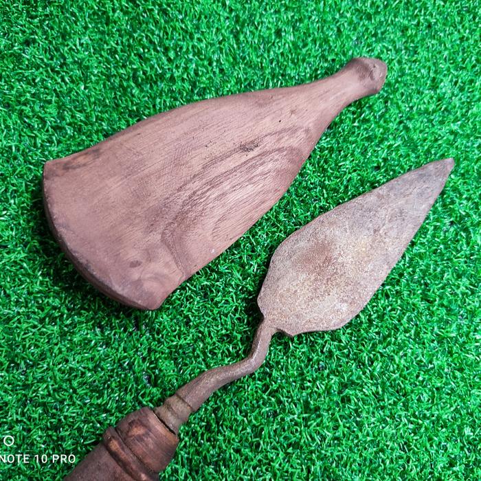 PUSAKA TOMBAK UNIK GODONG SOROH TUA ANTIK