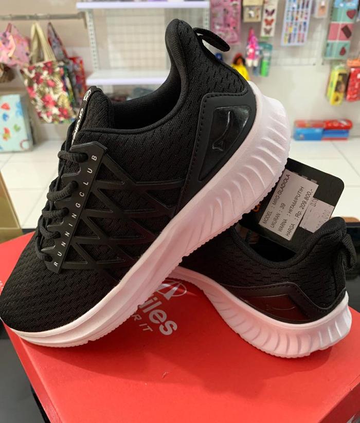 Sepatu Ardiles MRG-Gladiola hitam/hitam dan hitam/putih ukuran 39-44