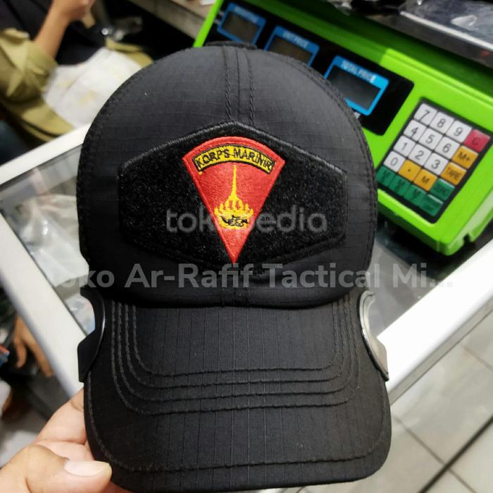 Topi Kain Hitam Model Cowak Logo Bordir Segitiga Merah Marinir