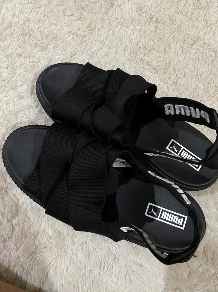 Puma sandals preloved