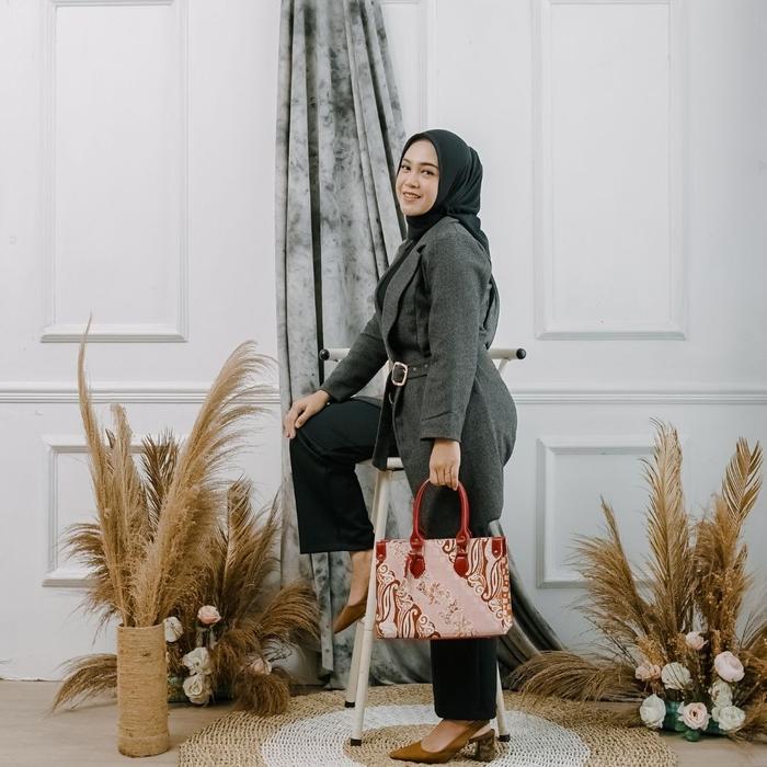 Tas Kulit Kenes Batika