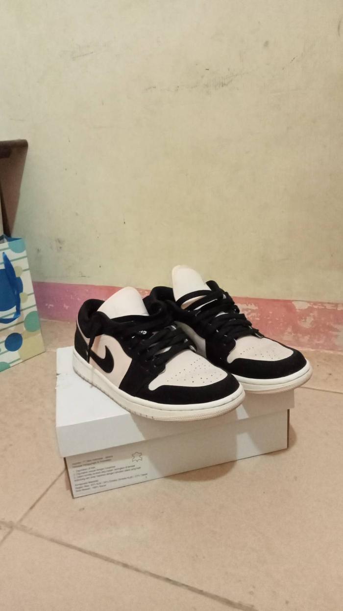 NIKE AIR JORDAN 1 LOW GUAVA ICEE