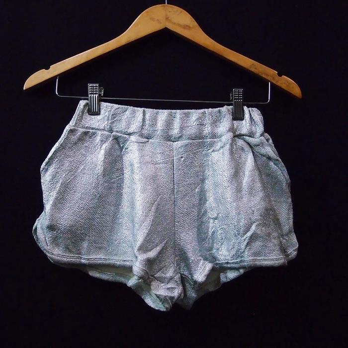 DI442 SIZE S HOTPANTS CELANA PENDEK KILAP IMPORT SECOND PRELOVED