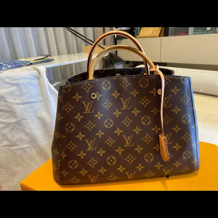 Tas Vgc Lv montaige GM 2015 with strap and chlochette