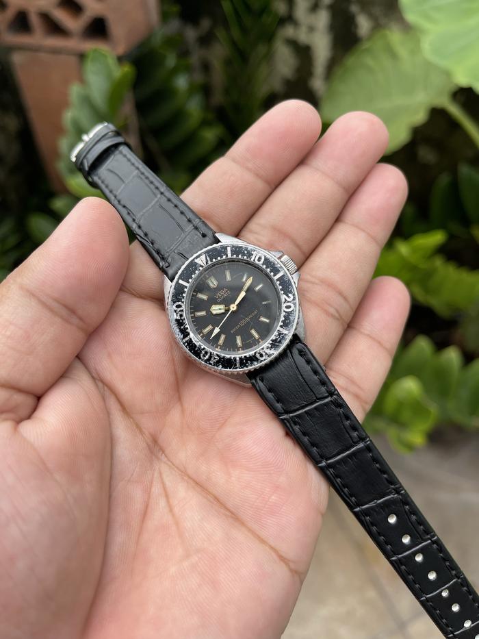 Jam Tangan Vega By Citizen Quartz Divers 100M 3G00 Black Dial