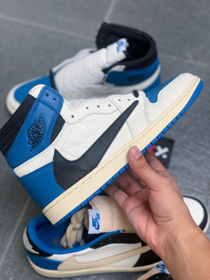 FRAGMENT x TRAVIS SCOTT x JORDAN 1 RETRO HIGH OG