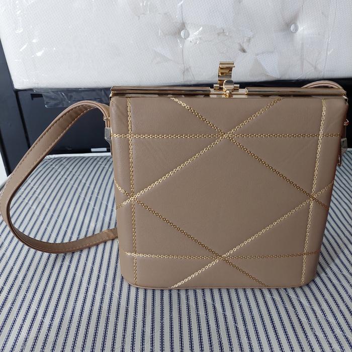 Fladeo tas pesta wanita emas coklat