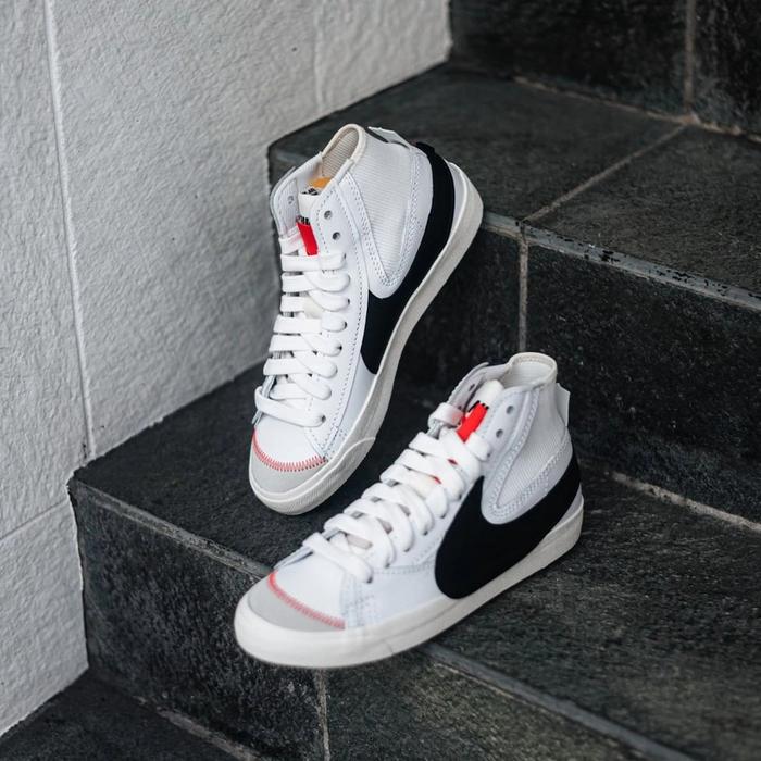 Nike Blazer Mid 77 Jumbo Swoosh "White Black"