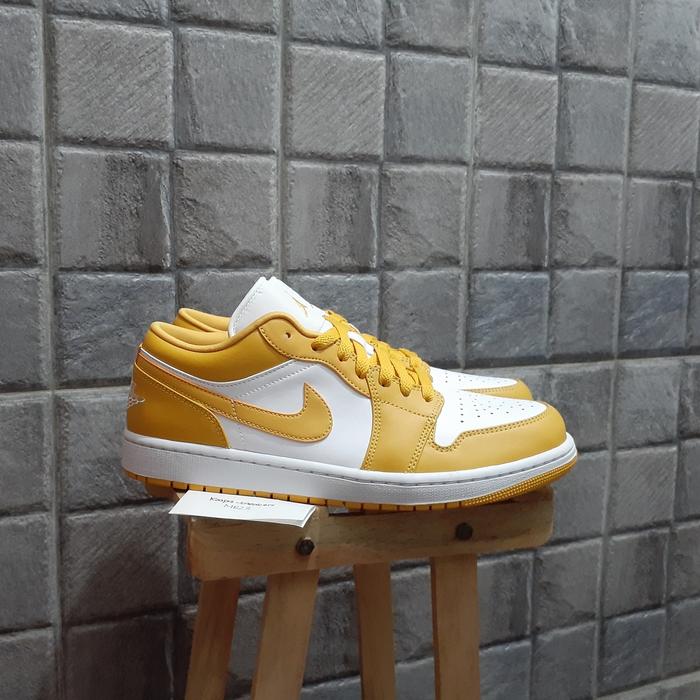 Jordan 1 Low Pollen sz 10us 44 no Adidas Supreme Yeezy OffWhite