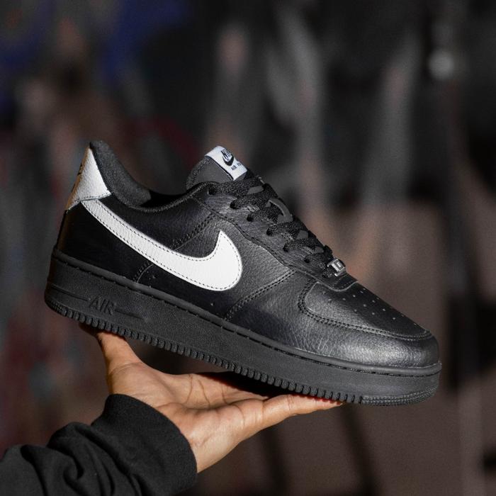 NIKE AIRFORCE 1 FULL BLACK SWOOSH WHITE ORIGINAL