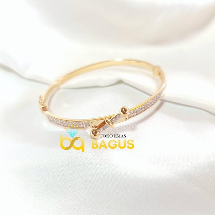 Gelang Oval Emas Asli kadar 375 UBS Gelang Bangle Emas Permata 02