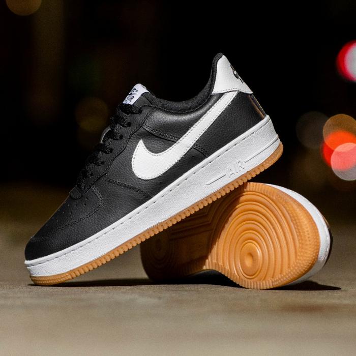 NIKE AIRFORCE 1 BLACK WHITE GUM ORIGINAL