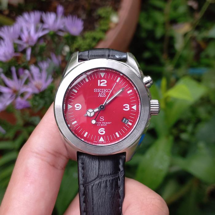 Rare and Vintage Seiko SUS AGS Red Dial Kinetic Watch