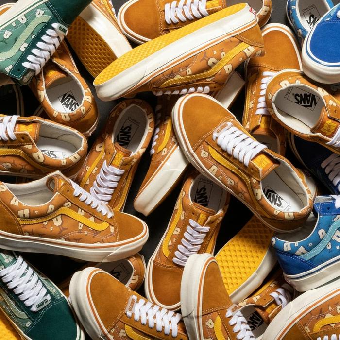 Undefeated x Vans Vault OG Old Skool LX "U-Man Brown" VN0A4P3X7AO
