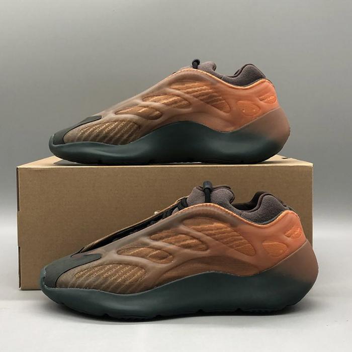 Adidas Yeezy Boost 700 V3 "Copper Fade/Grey/Brown" Original BNIB