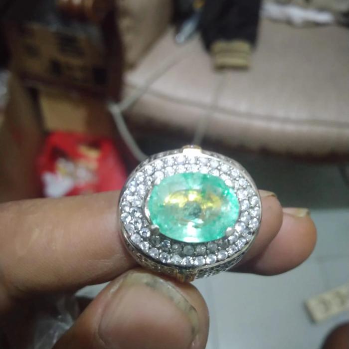 Cincin natural zamrud asli