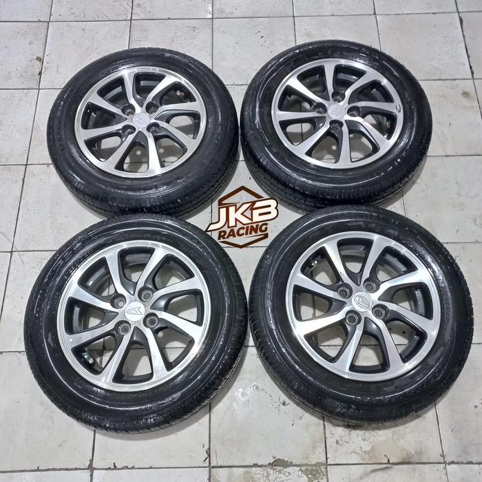 VELG MOBIL BEKAS STANDAR DAIHATSU SIGRA R14 PCD 4X100 + BAN 175/65 R14