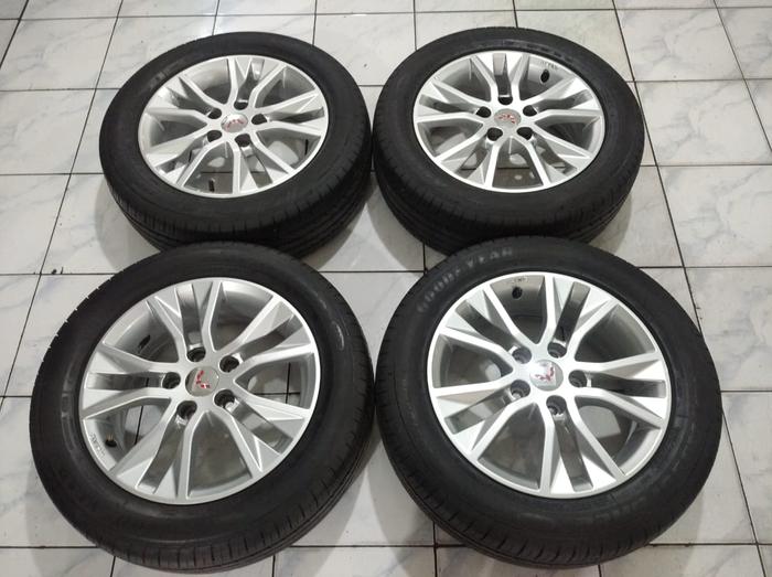 VELG SEKEN STD WULING R16X6 5X114,3 ET36 SILVER + GY 205 55 R16 (80%)