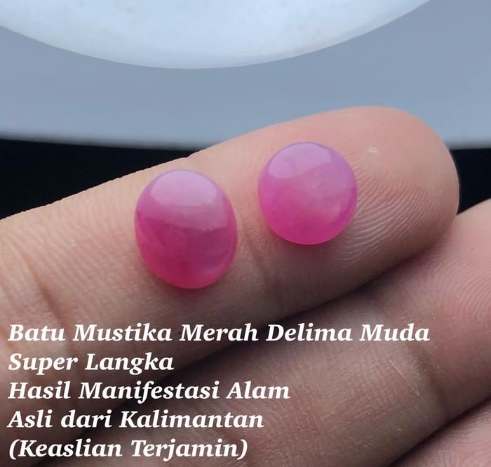 Batu Merah Delima Muda Asli dari buah delima Langka