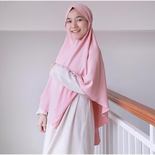 Kisah Instan Khimar Peach merajut kisah oki setiana dewi hijab