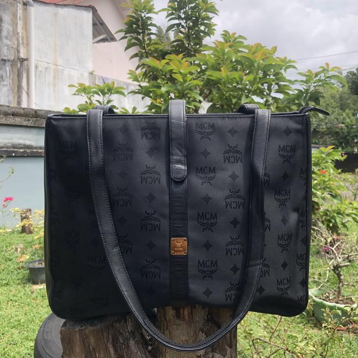 Tas totebag mcm black original bekas