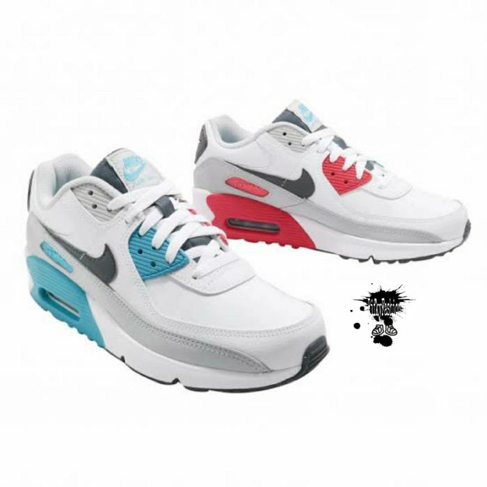 Sepatu Kasual Pria Nike Air Max 90 - White/Iron Grey Chlorine Blue