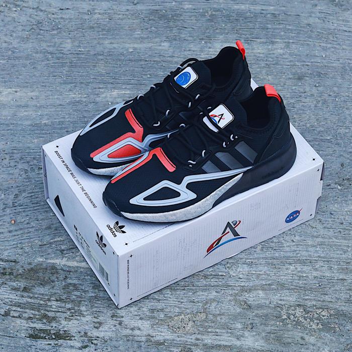 ADIDAS ZX 2K BOOST BLACK GREY
