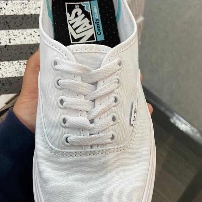 VANS COMFYCUSH AUTHENTIC/white