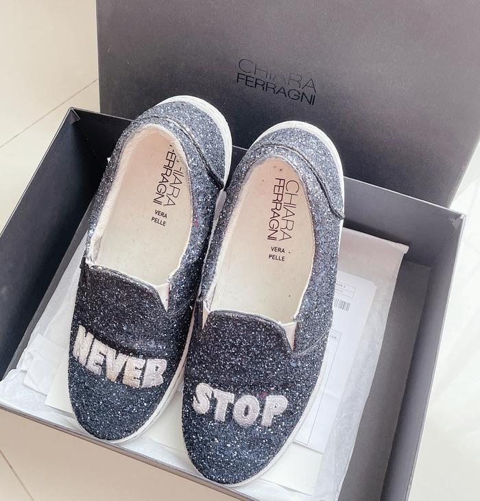 Preloved Sepatu Chiara Ferragni size 39 Biru Navy