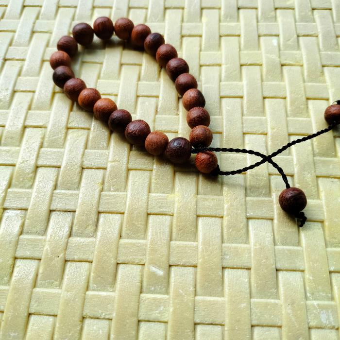 gelang kayu ulin manang . gelang kayu ulin timbul. khas Kalimantan.