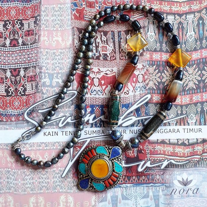 kalung Mutiara etnik dengan leontin Nepal 2
