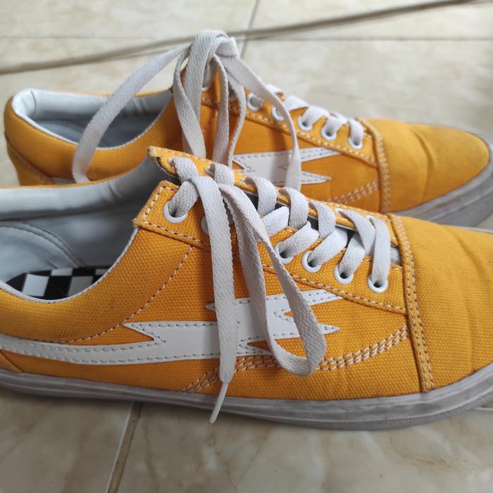 Sneakers Word Division Classic Yellow - Rare Color - First Release