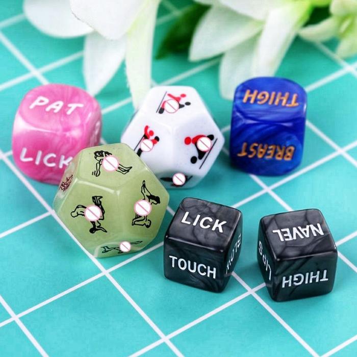 Sexy Funny Noctilucent Adult Glow Dice Love / Dadu Cinta
