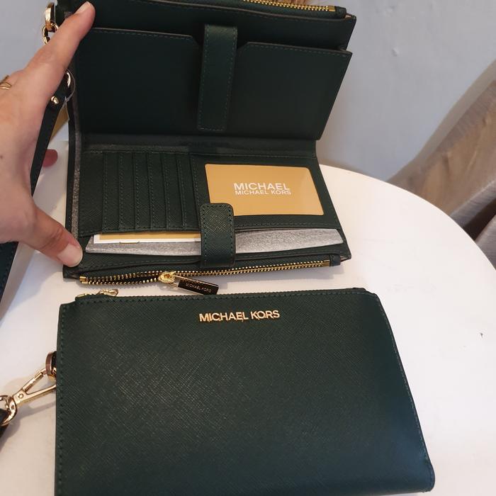 mk jet set travel wallet double zip racing green original
