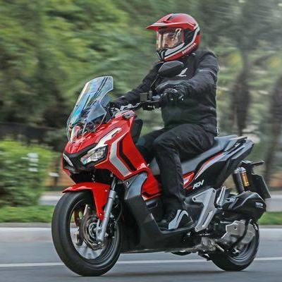 Metzeler PAKET BAN TOURANCE SCOOTER EDITION F HONDA ADV 150 110/80-14 130/70-13 Adventure Dual Purpo