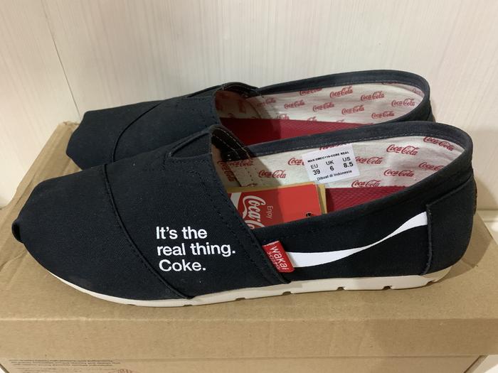 LIMITED Sepatu Wakai x Coca Cola Corereal / Core Real Original