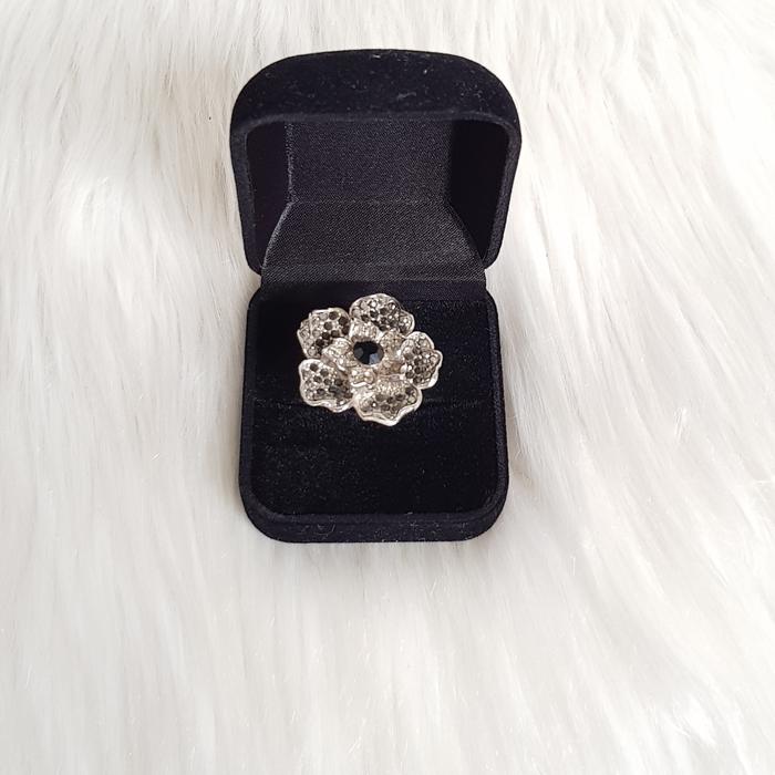 Cincin Vintage Bunga Hitam